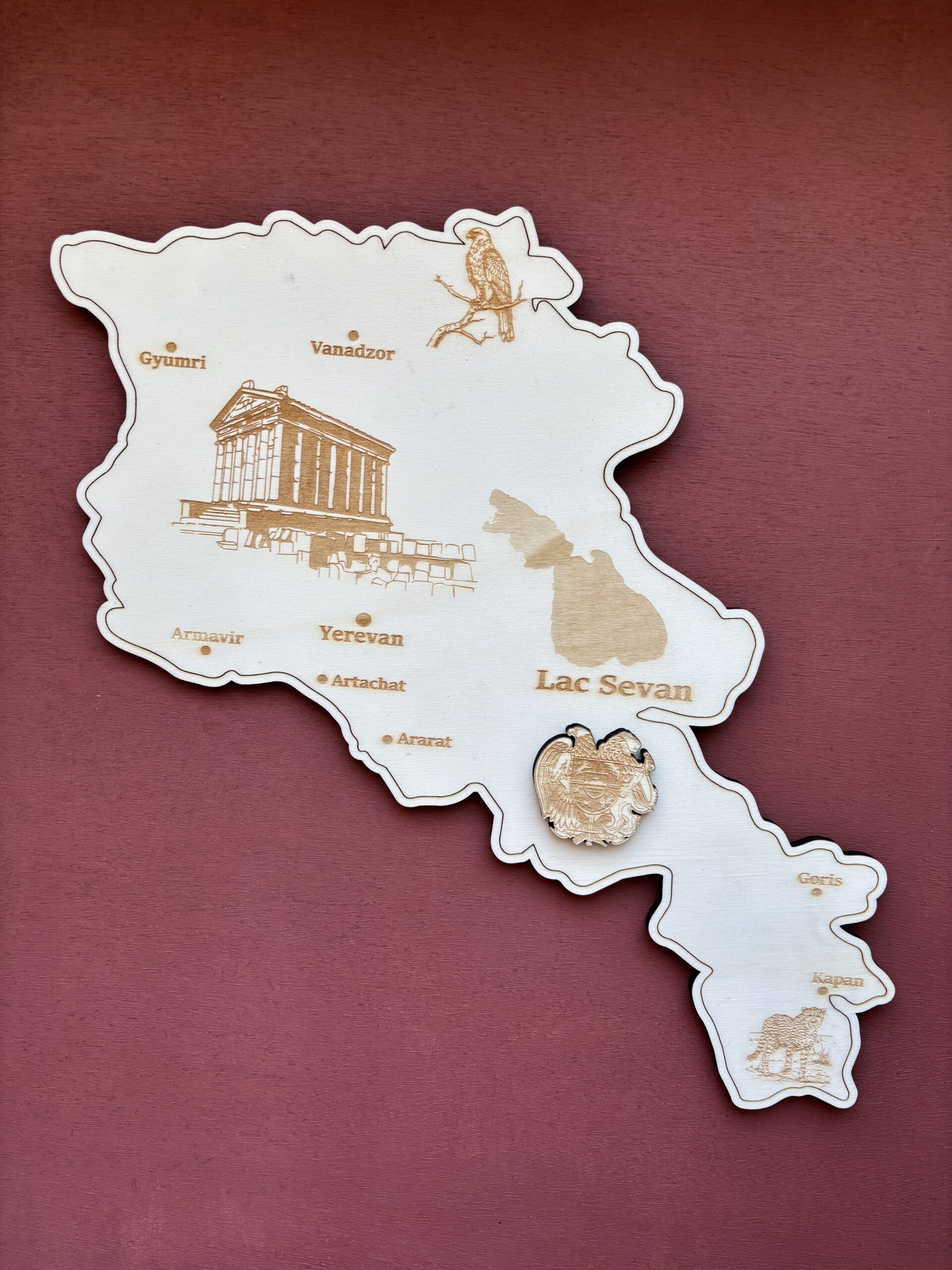 Carte murale de l’Arménie personnalisée en bois