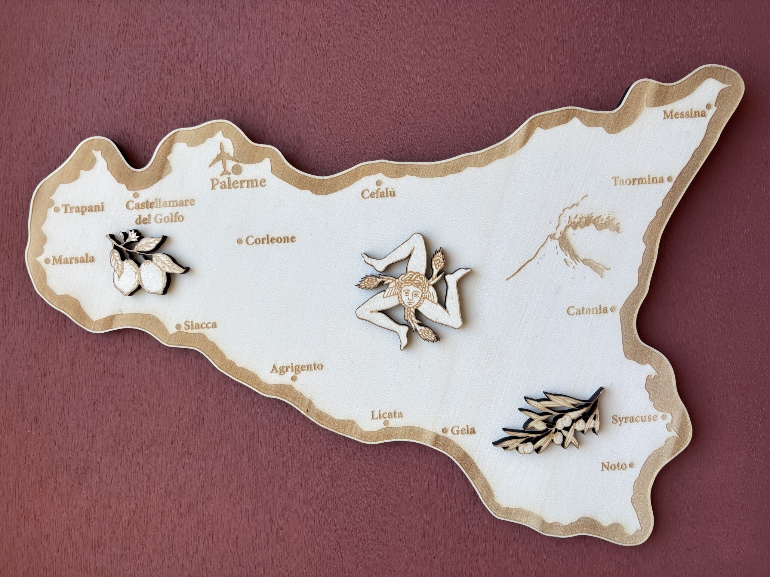 Carte de la Sicile en bois personnalisée
