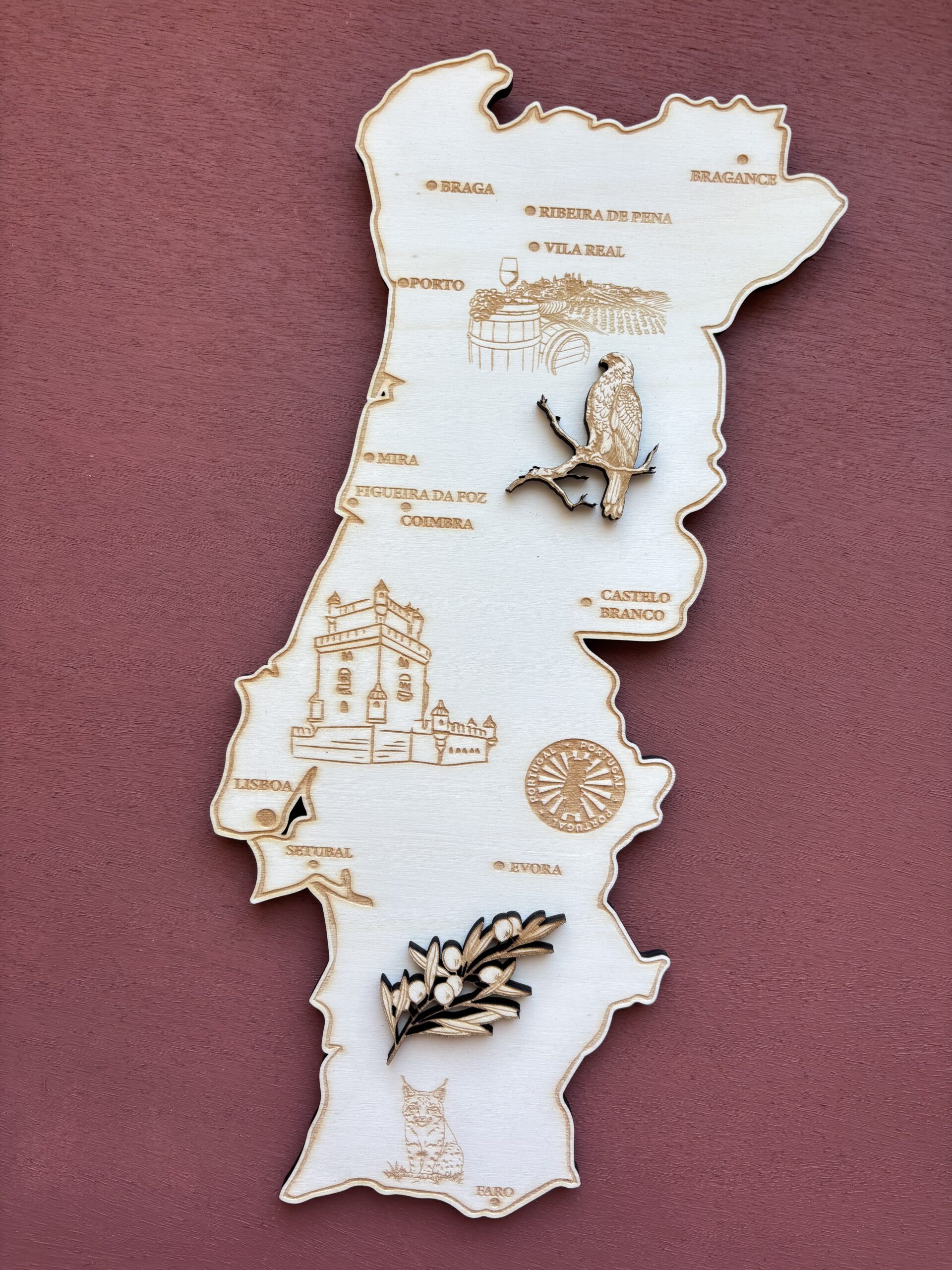 Carte du Portugal en bois personnalisée