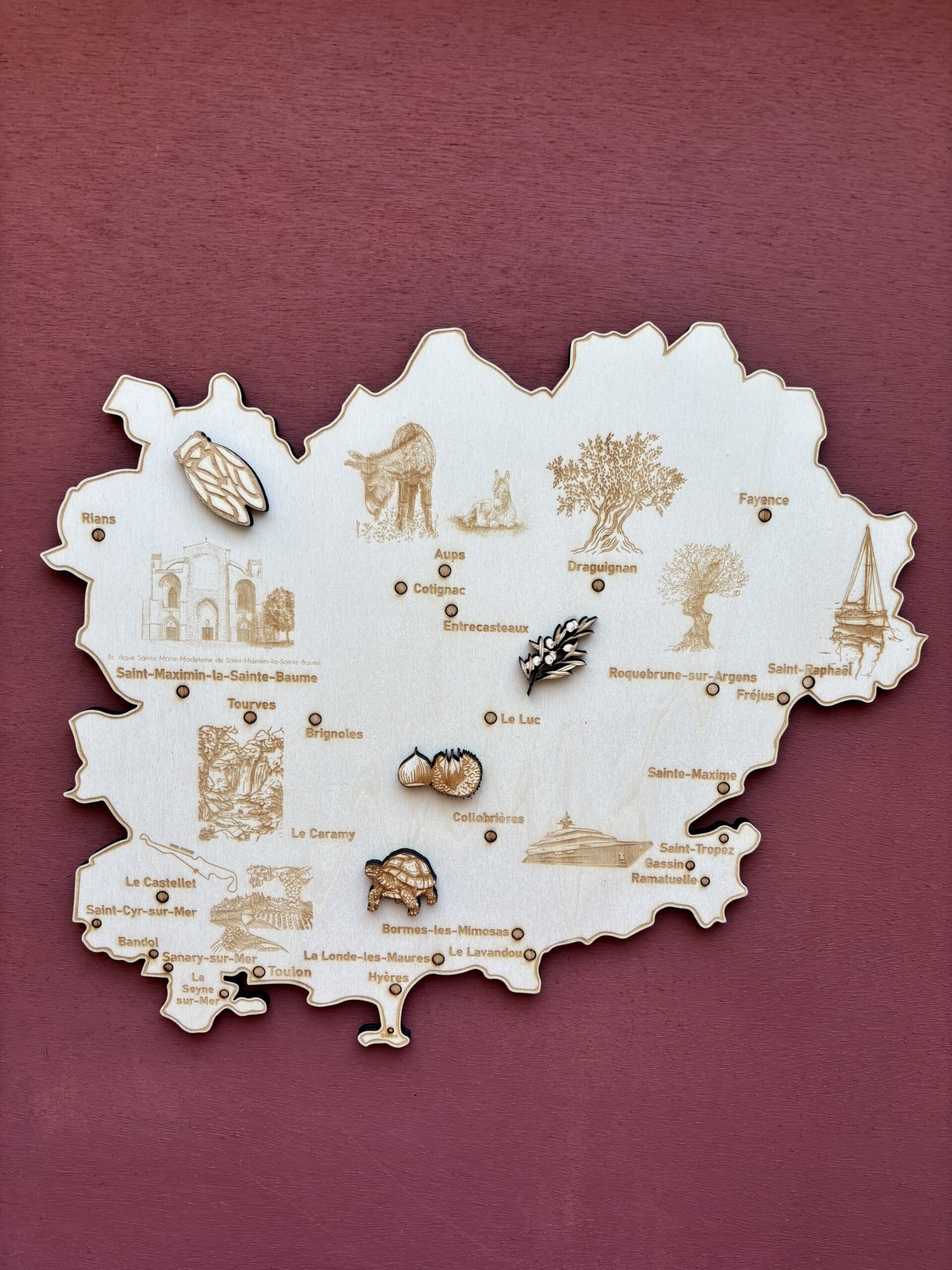 Carte des Bouches-du-Rhône personnalisée en bois