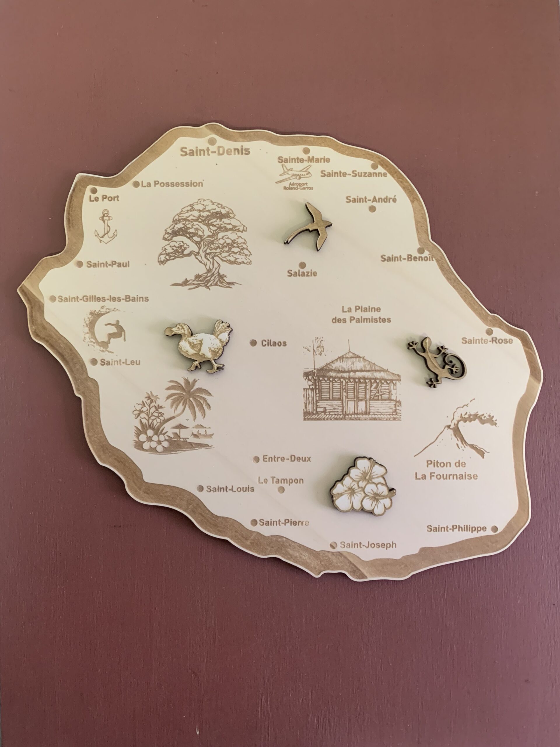 La Réunion – Carte murale en bois personnalisée